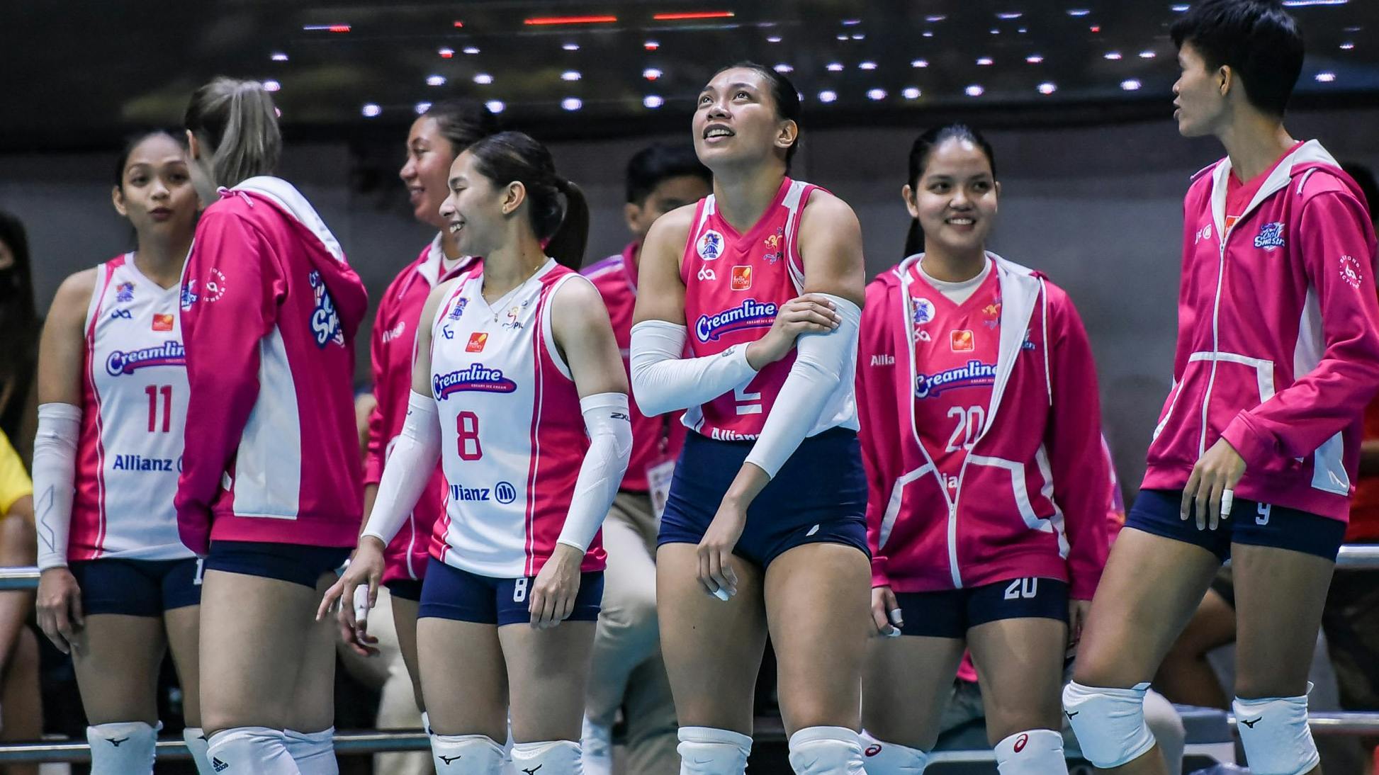 Creamline sweeps F2 Logistics, Sherwin Meneses explains benching Alyssa Valdez